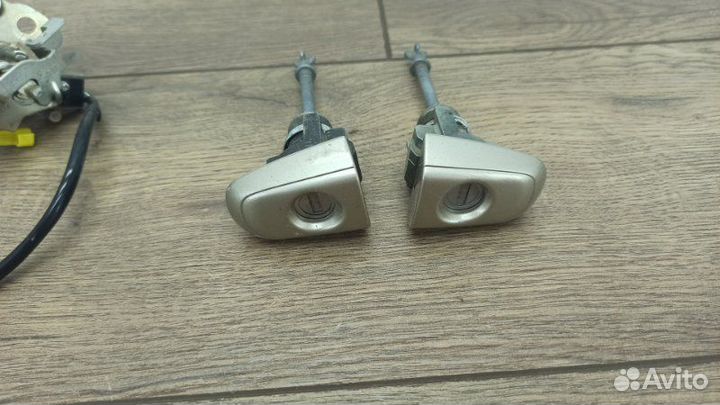 Замок зажигания Toyota Camry 40 седан 2azfe 2.4