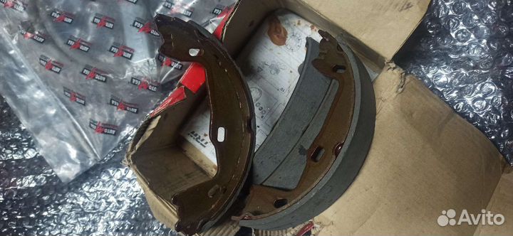 Колодки тормозные ручного тормоза на Opel Опель