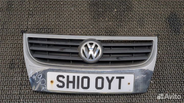 Решетка радиатора Volkswagen Touran, 2010