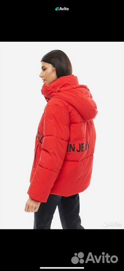 Calvin klein пуховик женский 42-46