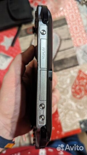 Sony PS Vita PCH-1004