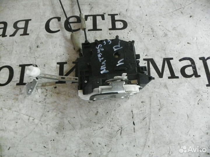 Замок двери передней правой Mitsubishi Outlander