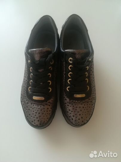 Полуботинки женские кожаные 36