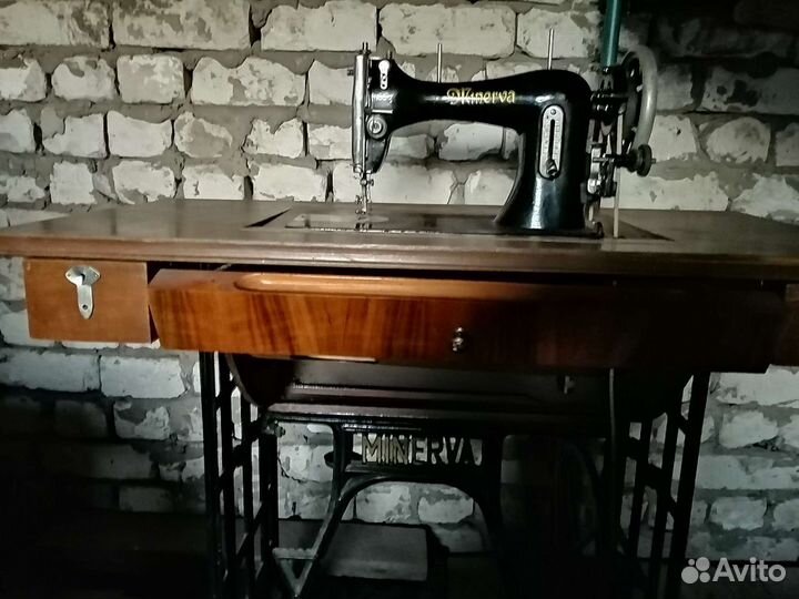 Швейная машина Минерва