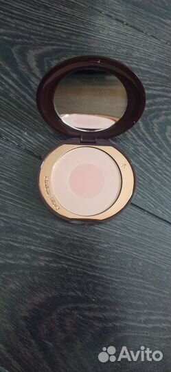 Румяна Charlotte Tilbury first love