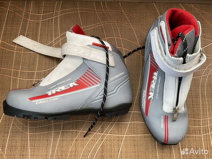 Лыжные ботинки