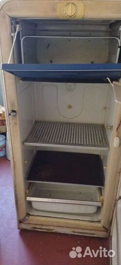 Холодильник ретро