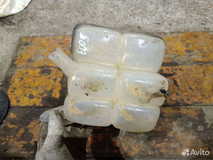 Расширительный бачок Форд Фокус3