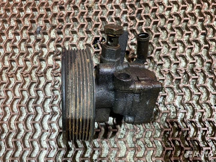 Насос гидроусилителя Соренто 1 D4CB Kia Sorento