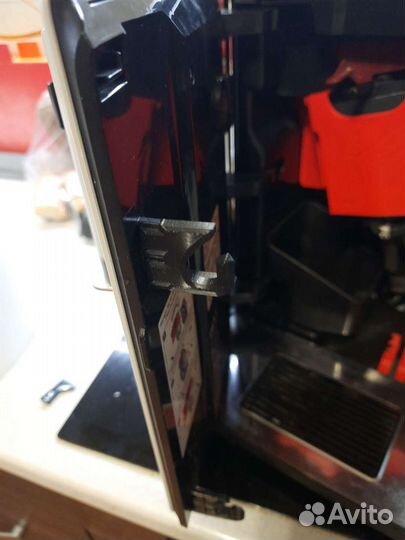 Защелка дверцы кофемашин Simens, bosch (ремонт)