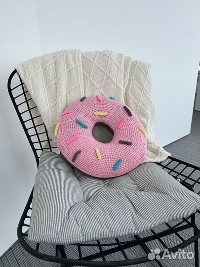 Декоративная подушка Пончик в детскую и подросткам