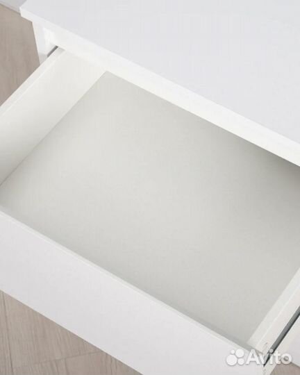 Тумба белая прикроватная