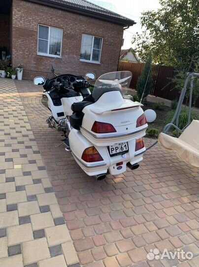 GL1800