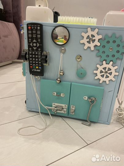 Бизикуб,бизиборт для развития малыша