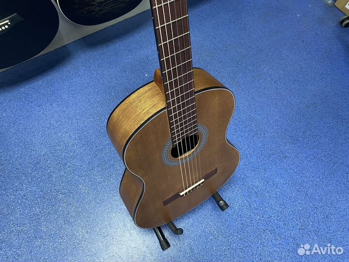 Классическая гитара Sevillia Индонезия