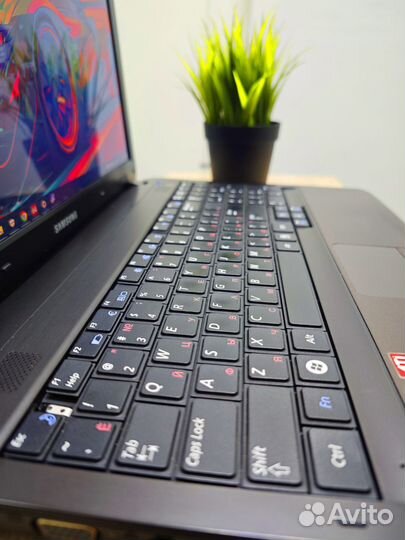 Ноутбук samsung r540