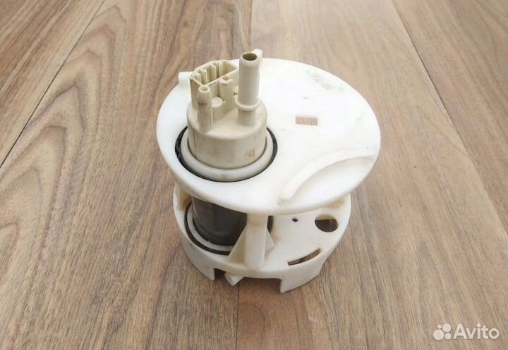 Бензанасос мерседес 221