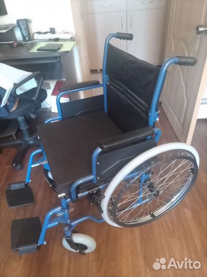 Коляска инвалидная Новая складная