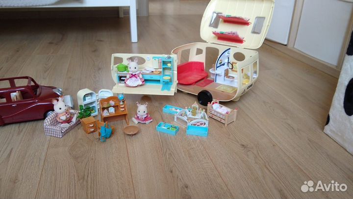 Машина, 3 зайца, кэмпер и немного мебели Сильваниа