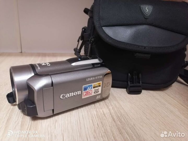 Видеокамера canon