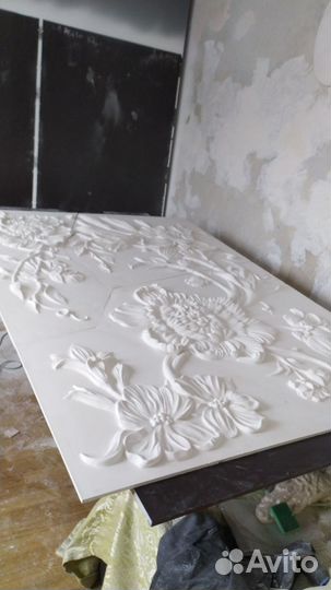 Барельеф и роспись стен