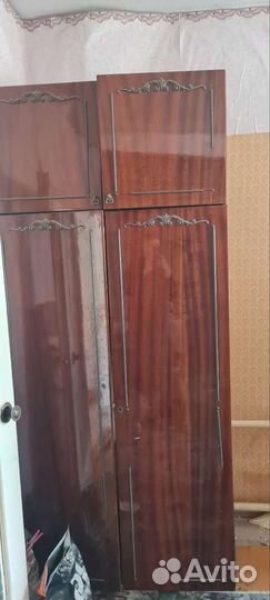 Шкаф сервант