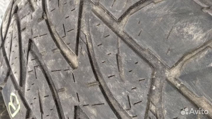 Bridgestone Dueler A/T 275/70 R16