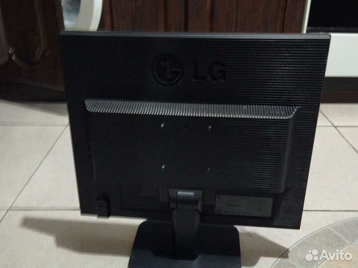 Монитор LG flatron L1918S-BN