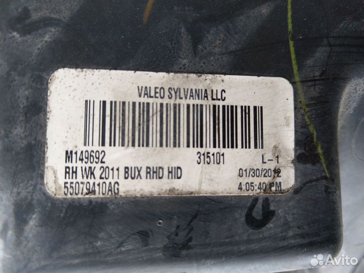 Фара передняя ксенон Jeep Grand Cherokee WK2