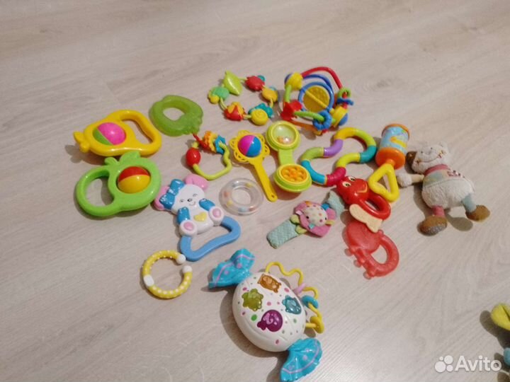 Развивающие игрушки пакетом