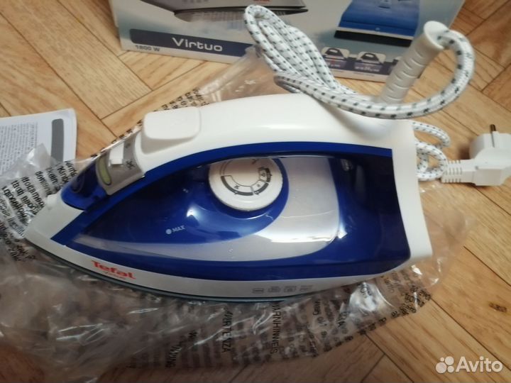 Утюг Tefal Virtuo FV1711E0 синий