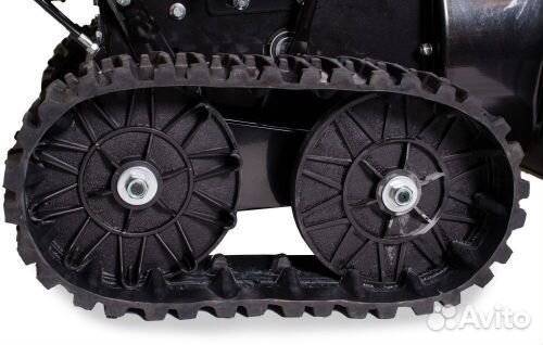 Снегоуборщик champion stt1170e на гусеницах