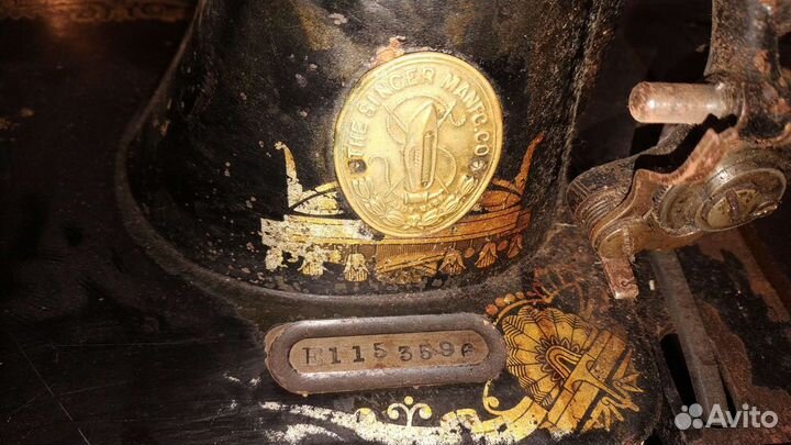 Швейная машина Singer