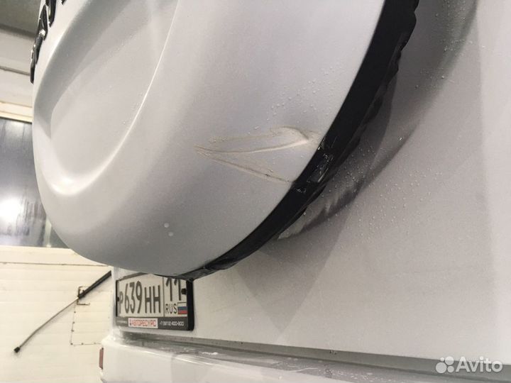 Контейнер запасного колеса