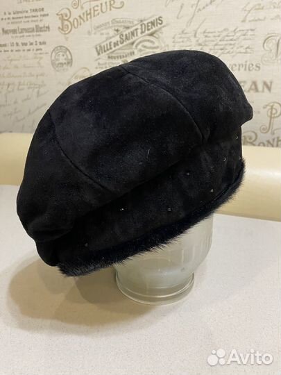Замшевый берет