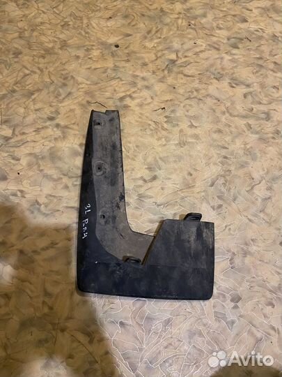 Брызговик задний левый тойота рав 4 15-18