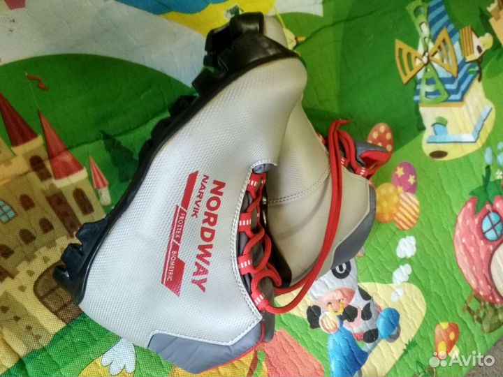 Лыжи беговые детские 170см