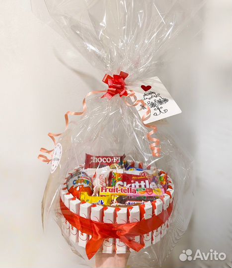 Сладкий подарок для школьника