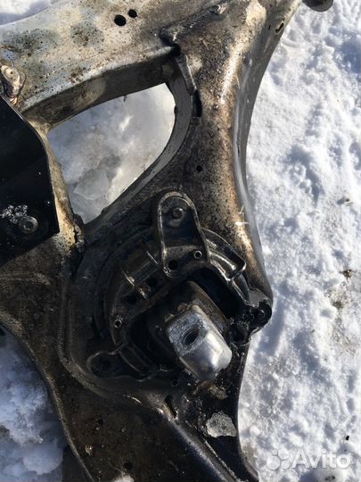 Подушка двигателя Бмв f10 n47 d20