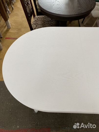 Стол обеденный