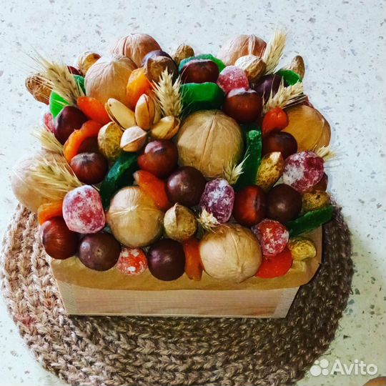 Съедобные букеты из сухофруктов и орехов