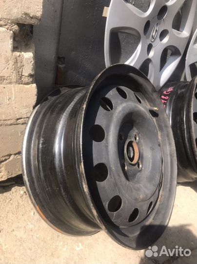 Диски r15 4x100 с колпаками