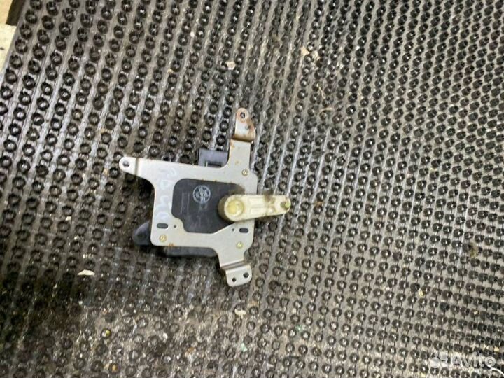 Сервопривод заслонок печки Toyota Gaia ACM10G