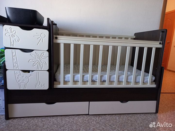 Детская кроватка