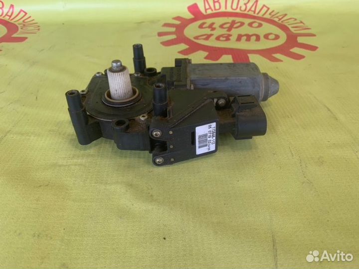 Мотор стеклоподъемника передний левый Audi A4