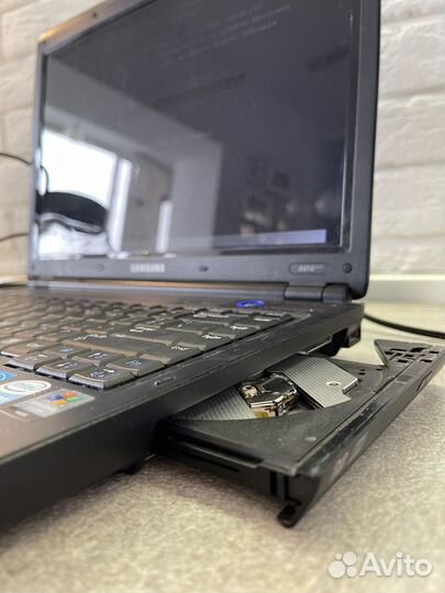 Ноутбук Samsung NP-R 410L