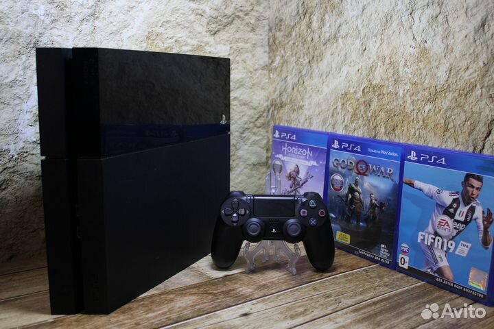 Sony Playstation 4 +3 диска
