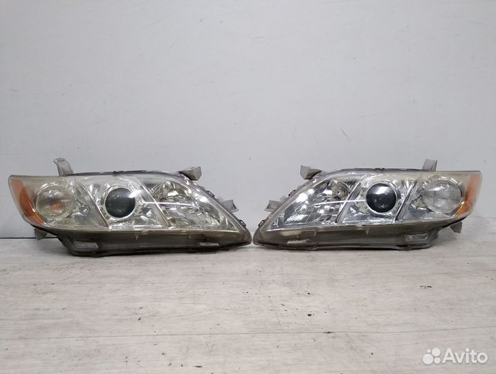 Фара для Toyota Camry 40 оригинал