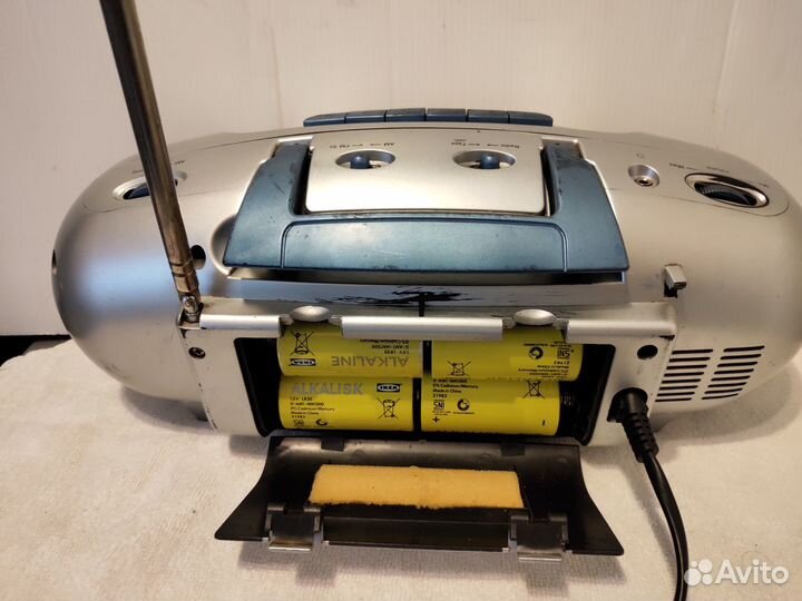 Магнитола с батарейками