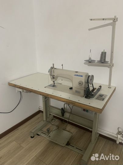 Швейная машина jack